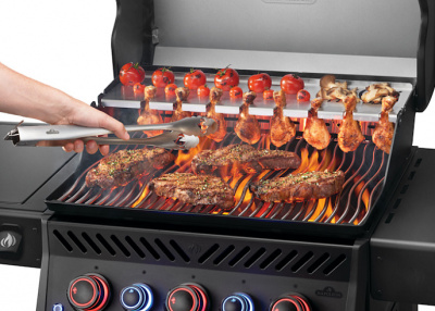 Газовый гриль NAPOLEON Rogue PRO-S 425 Phantom (с ИК горелкой 3/3)